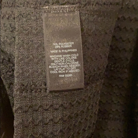 Black skirt - Picture 3 of 4